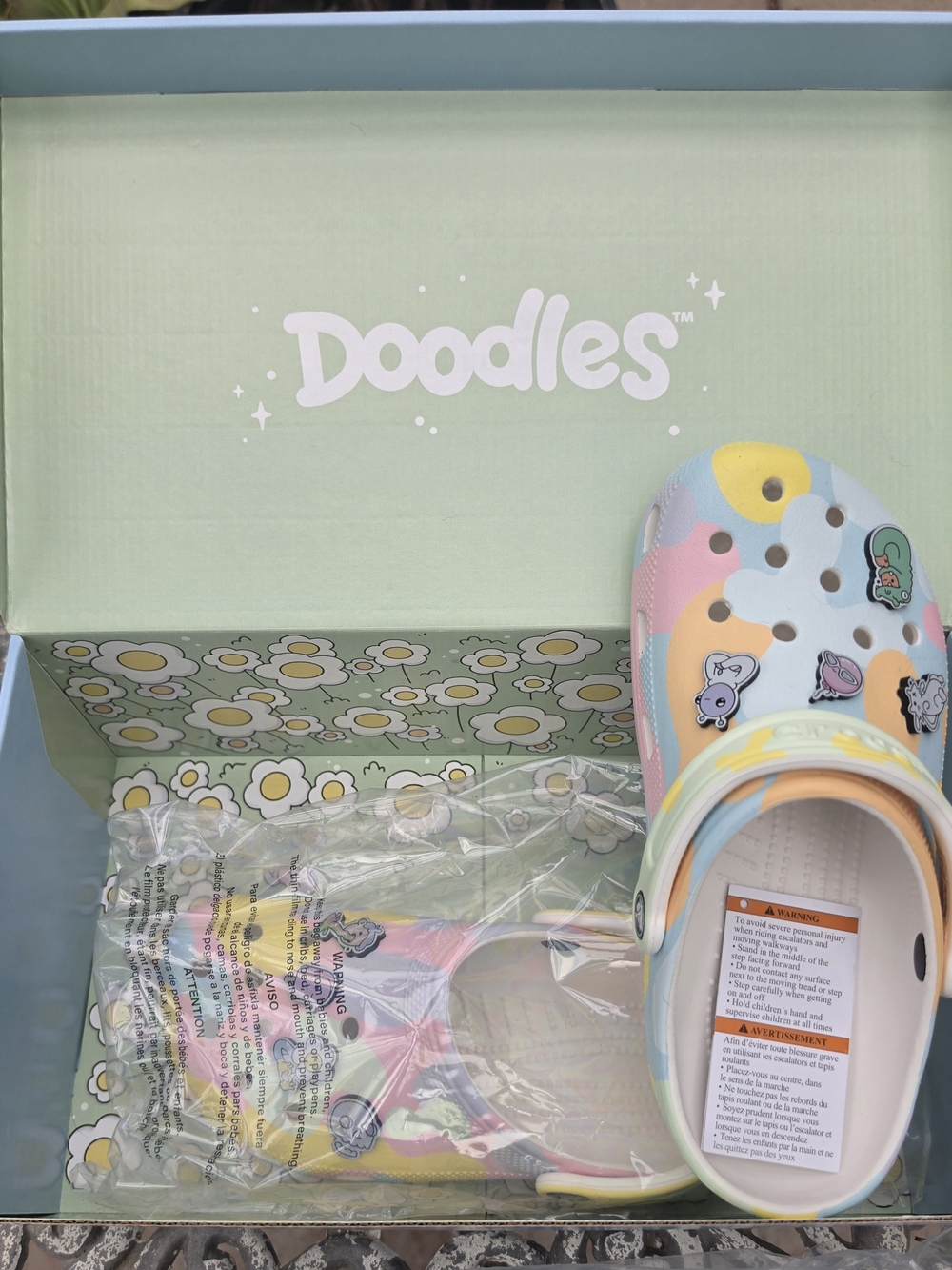 CROCS Doodles Limited Edition. Womens Size 8 - Picture 4 of 5